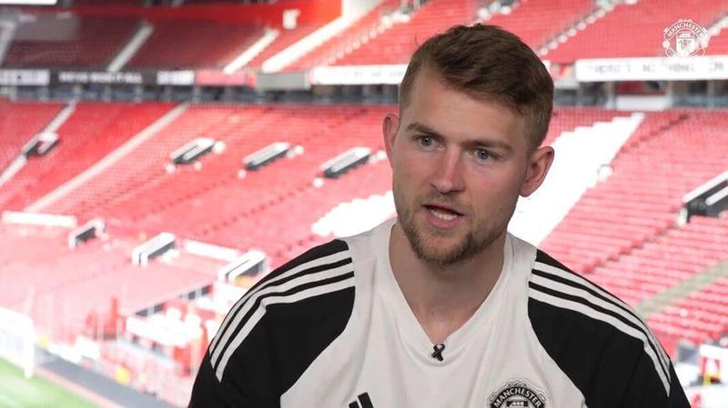  曼联防线告急了吗？聊聊利马回归与红魔的排兵困局 体育新闻