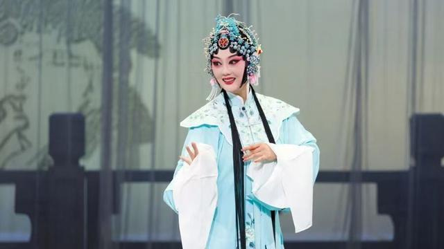  从1989到2024：白玉兰戏剧奖如何成为检验中国戏曲演员实力的试金石 文化旅游