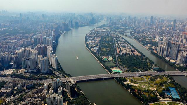  霍尔木兹困局：英国“免费通航”方案的深层博弈与技术路径 新闻