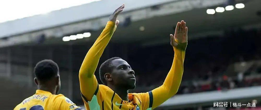  【战术复盘】魏费尔双响背后的攻防密码：布莱顿2-0伯恩利比赛深度解析 体育新闻